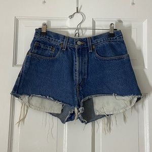 The Vintage Twin, Levi's Loose Straight Jean shorts